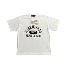 Carregar imagem no visualizador da galeria, Camiseta Essentials 1977 White
