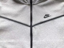 Carregar imagem no visualizador da galeria, Nike Sportswear Tech Fleece
