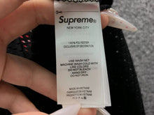 Carregar imagem no visualizador da galeria, Camiseta Supreme  Football Top Black
