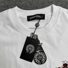 Carregar imagem no visualizador da galeria, Camiseta Chrome Hearts
